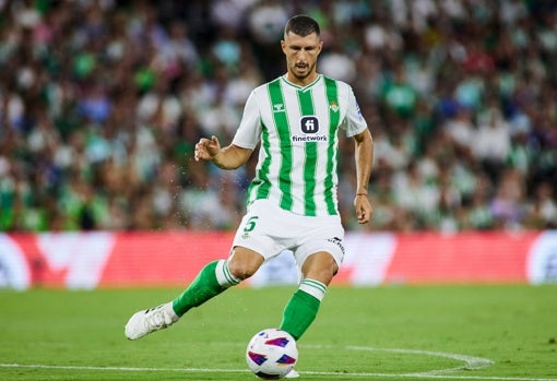 Guido Rodríguez, durante el Betis - Atlético de Madrid