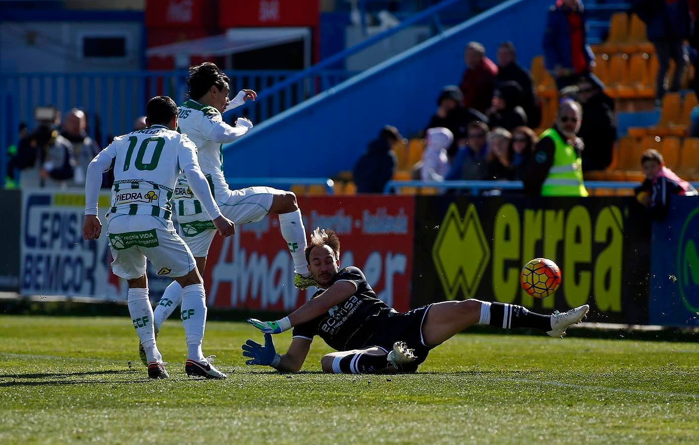 El partido del Alcorcón-Córdoba CF, en imágenes