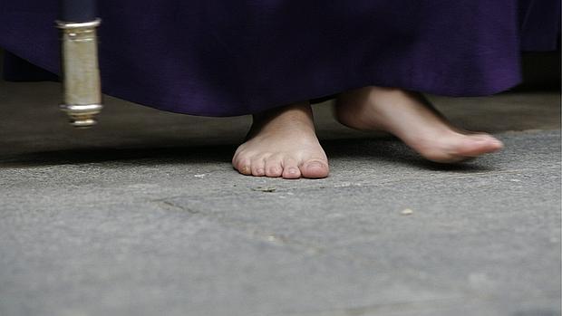 ¿Qué hacer para que no te duelan los pies en Semana Santa?