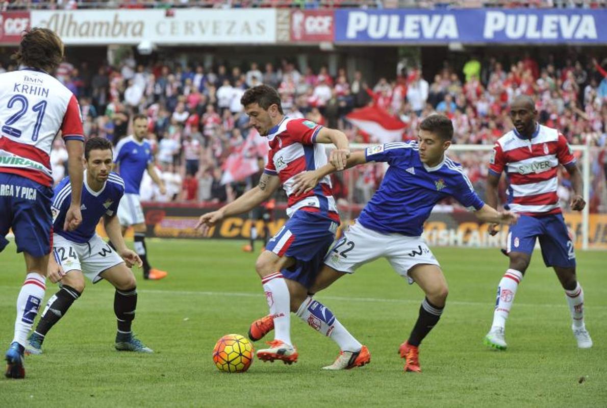 Piti, la temporada pasada con el Granada