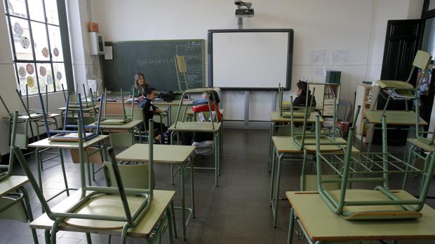 Sindicatos dan por hecho que la Junta cerrará unidades en colegios de Córdoba