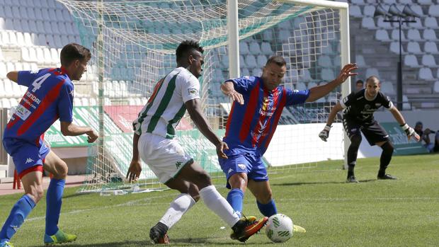 El Córdoba CF B sucumbe en el tiempo de descuento