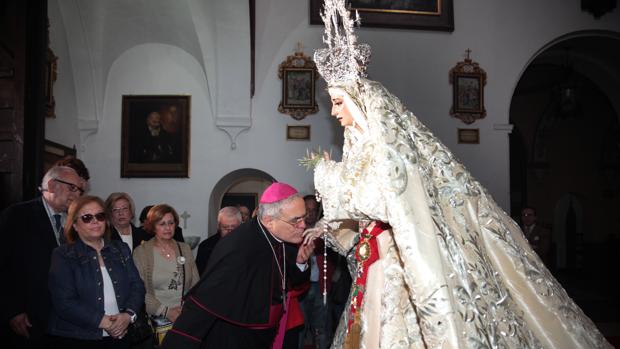 El obispo de Córdoba acoge «favorablemente» la Coronación de la Virgen de la Paz