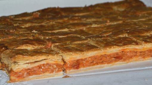 Empanada de atún y tomate