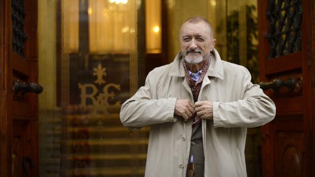 Los premios Averroes de Córdoba distinguen a Pérez-Reverte y Mireia Belmonte