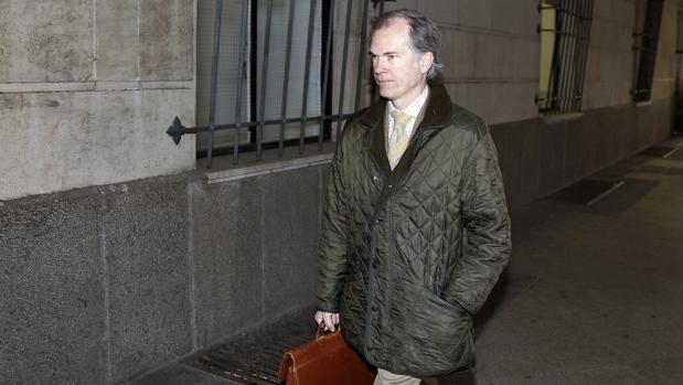 El juez abre juicio oral contra siete ex altos cargos de la Junta de ...
