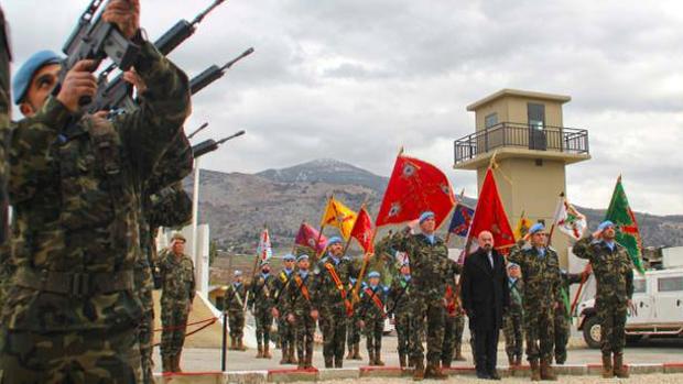 Acto de homenaje de las autoridades militareds y civiles destacadas en la zona