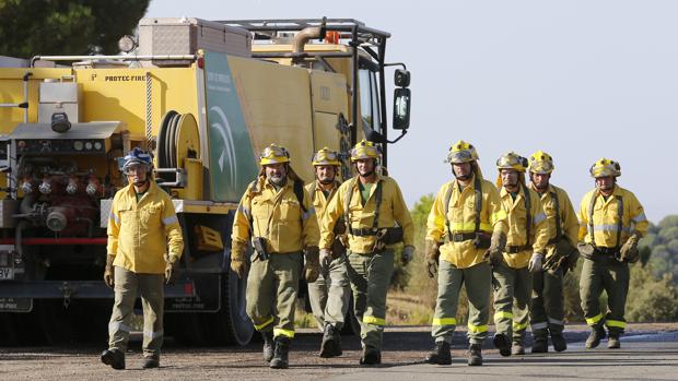 La Junta convoca 50 plazas de bombero para el Infoca