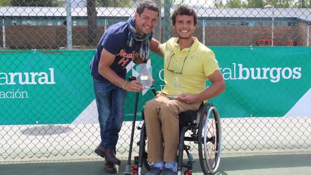 Cisco García, feliz tras conquistar el campeonato de España de consolación
