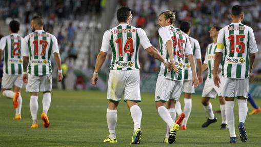 Piovaccari habla con Javi Lara