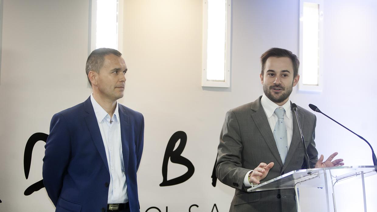 El presidente del Córdoba CF, Alejandro González, en la presentación de Álex Gómez