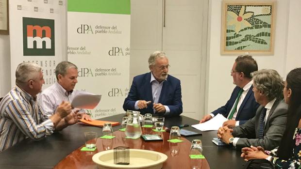Reunión de los afectados con el Defensor del Pueblo Andaluz