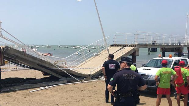 Se derrumba el pantalán del barco que une Sanlúcar y Doñana dejando cuatro heridos