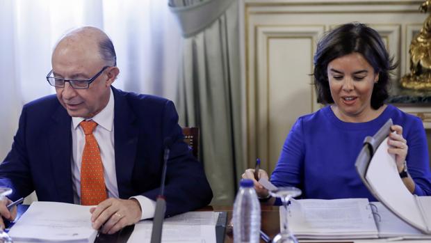 Las 35 horas de los funcionarios de Andalucía, pendiente de la suspensión cautelar