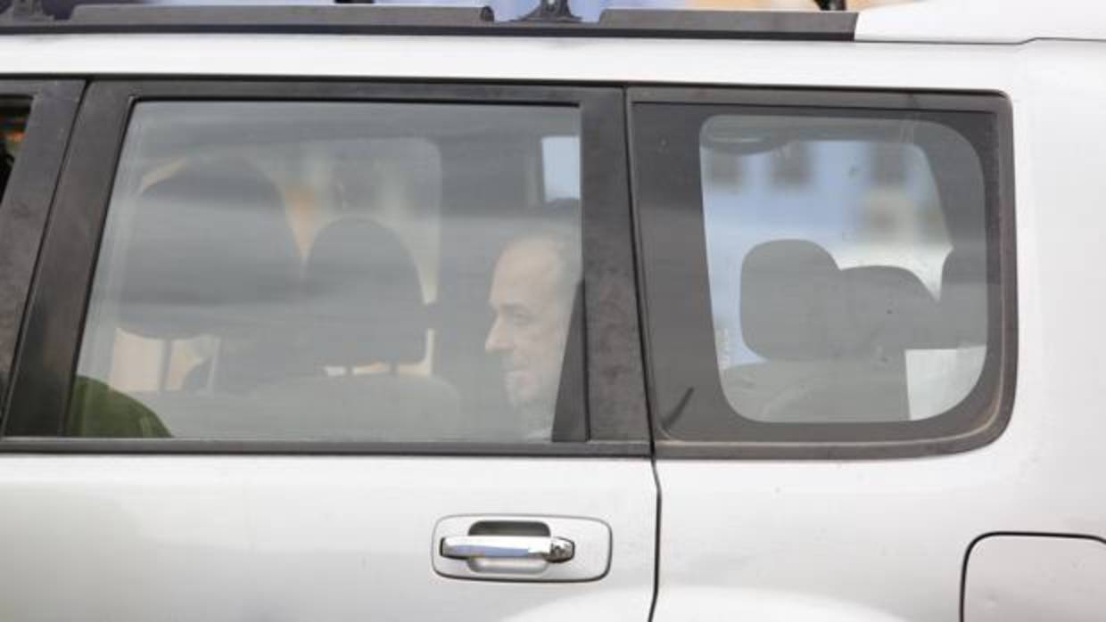 Francesco Arcuri, a su llegada a la comandancia de la Guardia Civil