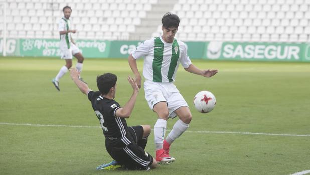 Córdoba B y Betis Deportivo igualan en un derbi descafeinado