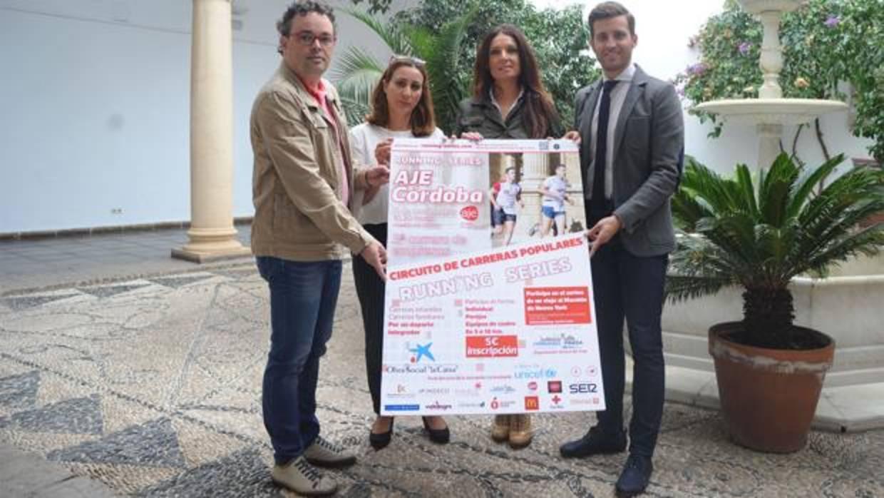 Autoridades y organizadores, durante la presentación de la prueba este jueves