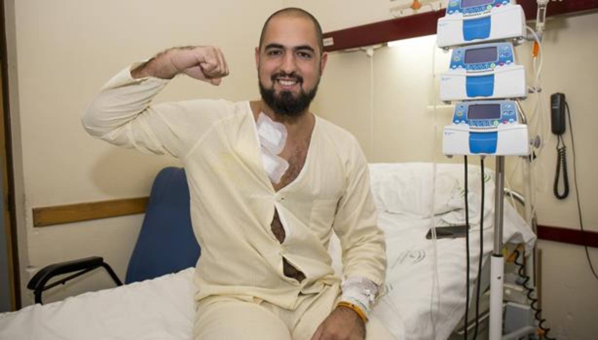 El joven Marcos Rosa, en el hospital