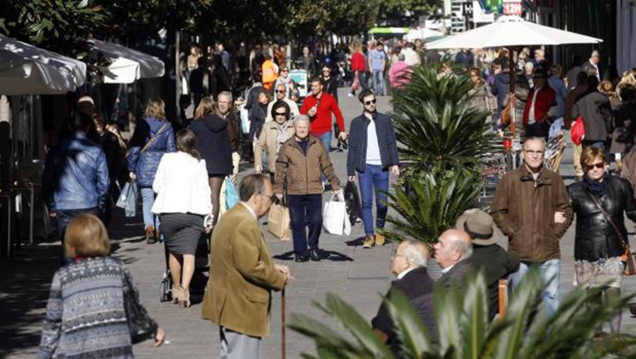 Imagen de la céntrica calle José Cruz Conde de Córdoba