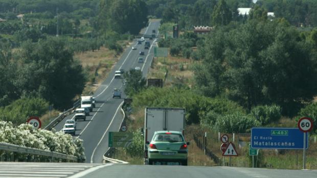 Un millón de euros en obras de mejora de seguridad vial en la A-483, entre Almonte y Matalascañas