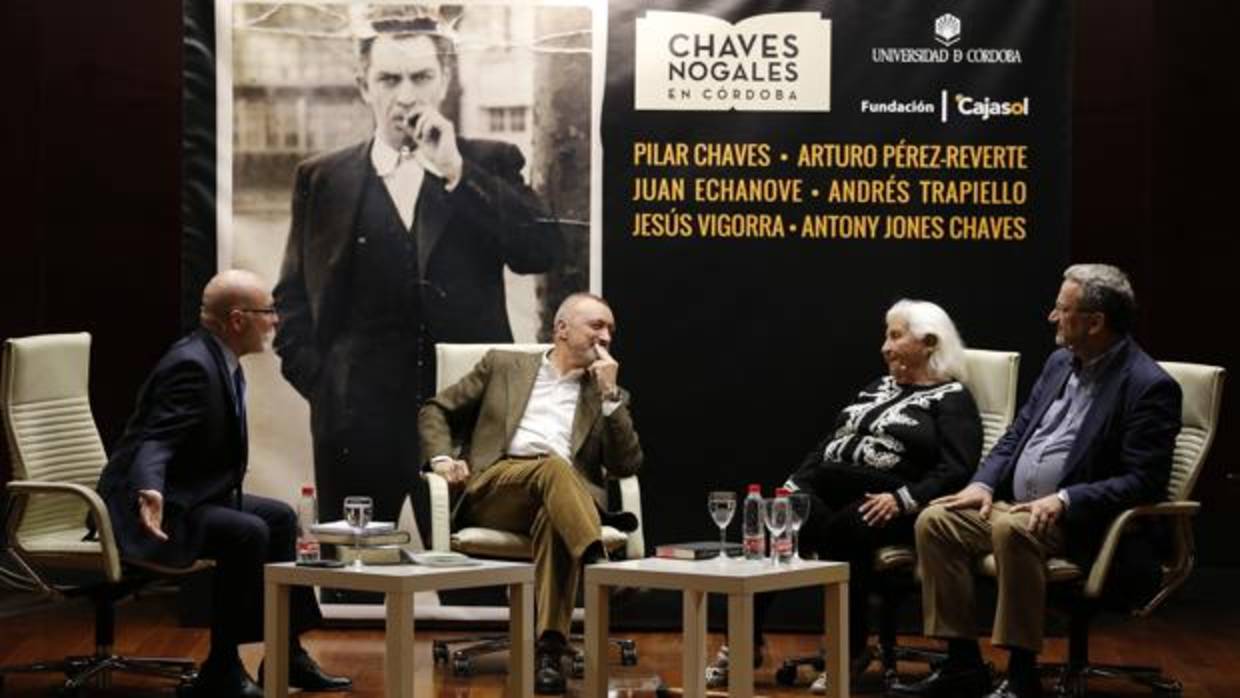 Jesús Vigorra, Arturo Pérez-Reverte, Pilar Chaves y Antony Jones Chaves, en la jornada en Córdoba