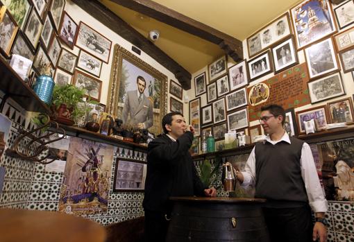 Interior de la taberna El Pisto de Córdoba