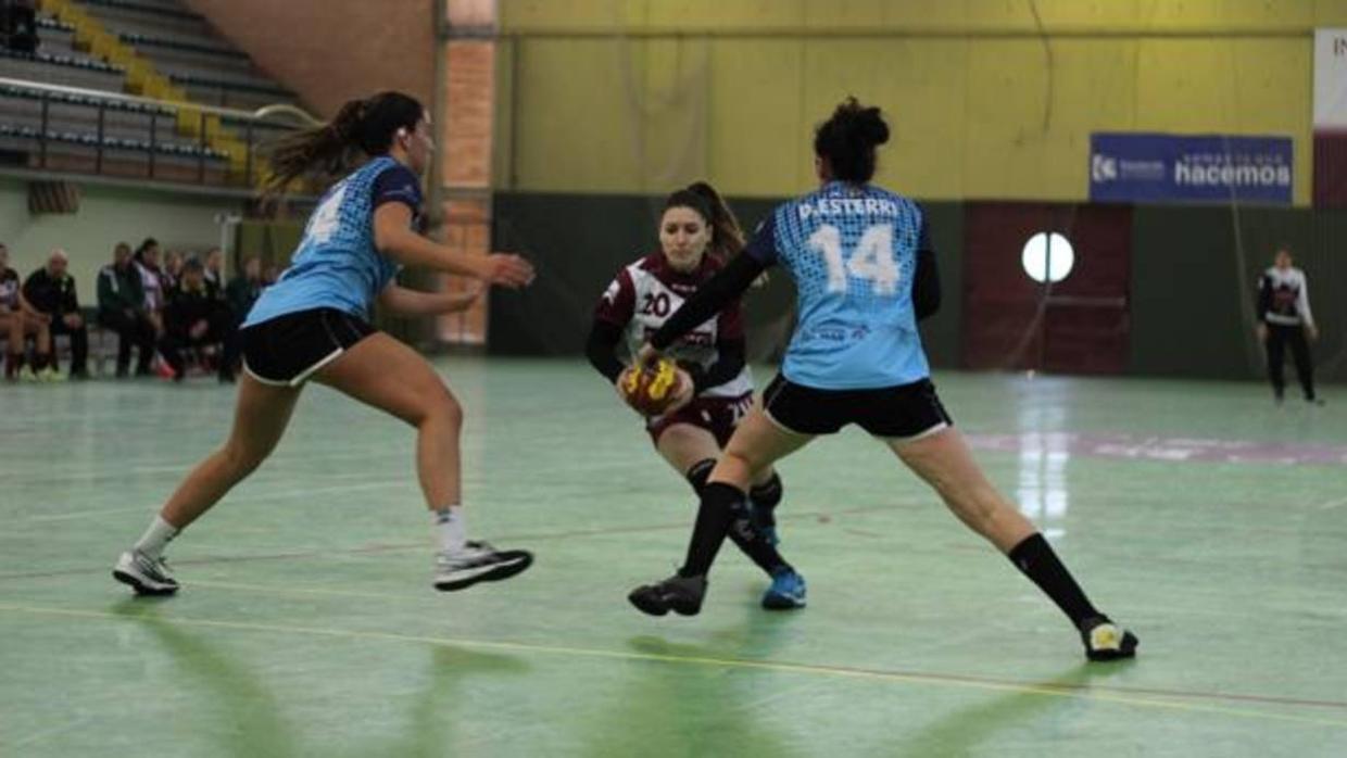 Espe López, en un partido de la presente temporada