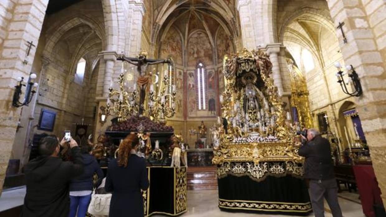 Los pasos del Remedio de Ánimas, en la iglesia de San Lorenzo de Córdoba