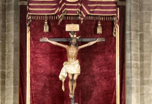 El Cristo de la Expiración, con sudario de tela, como en sus primeros años