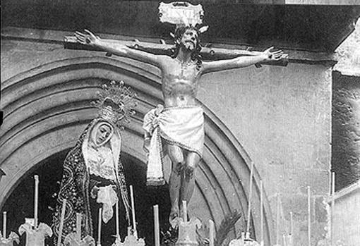 El Cristo de la Expiración y la Virgen del Silencio, entonces de los Dolores, en los primeros años de su cofradía