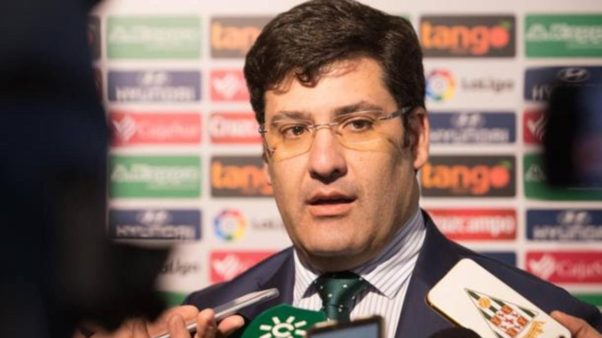 El presidente del Córdoba CF, Jesús León, en una intervención pública