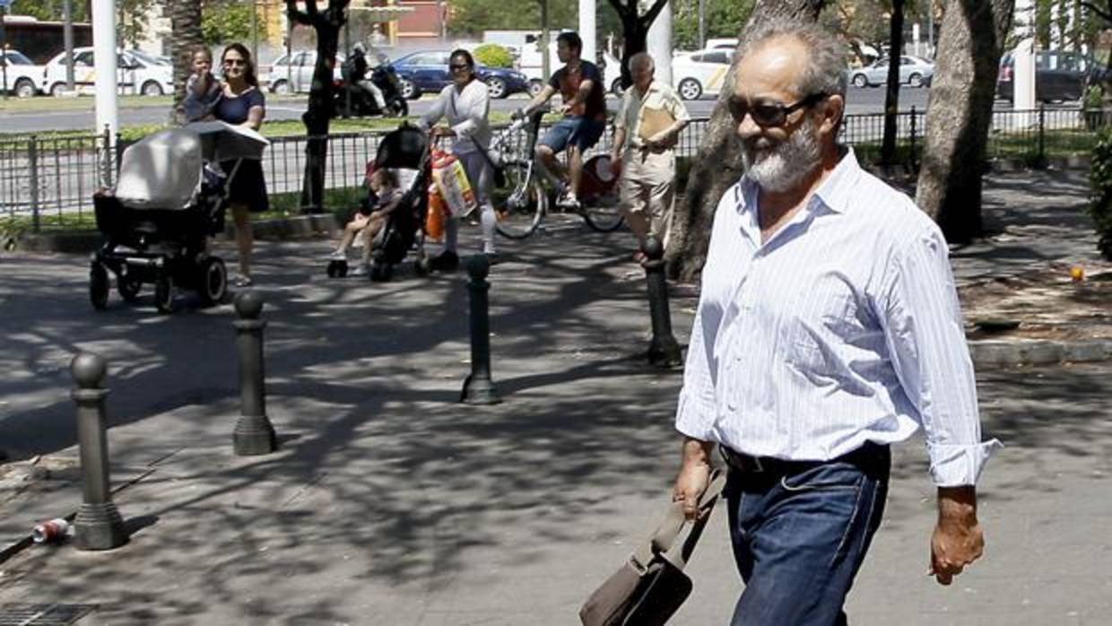 Juan Lanzas a su salida de los juzgados