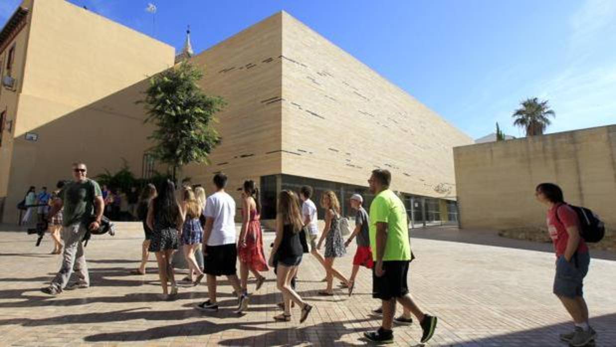 Turistas en el casco histórico de Córdoba