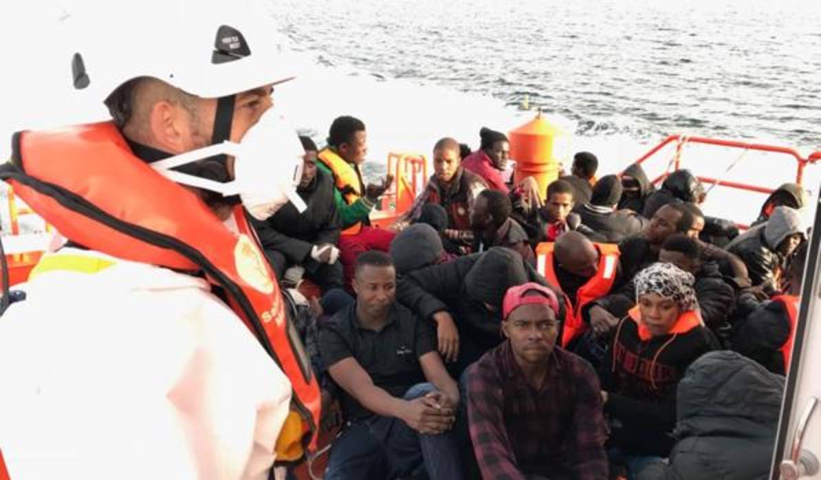 Imagen de un reciente rescate de inmigrantes en el Estrecho de Gibraltar