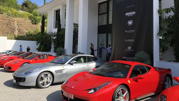 Ferrari, modelos y joyas, así se vende una mansión de 15 millones de euros en Marbella