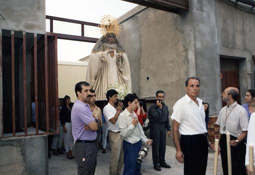 La Virgen de la Merced, accediendo a la prisión