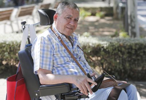 El profesor de la UCO Enrique Aguilar, afectado de ELA