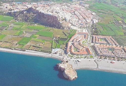 Vista área de Salobreña y su Vega.