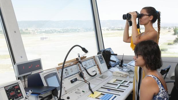 Aquí torre de control del Aeropuerto de Córdoba: Encinarejo es «Whiskey», El Arcángel tiene «Eco»