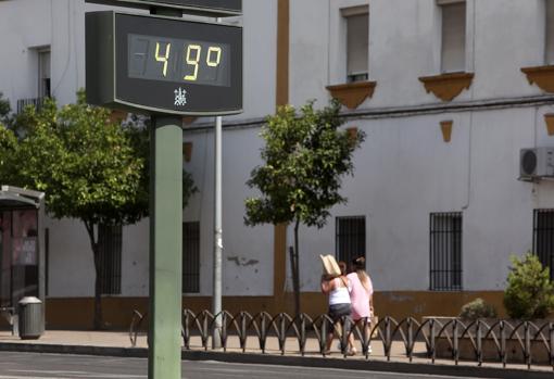 Termómetro callejero el verano de 2017 en Córdoba