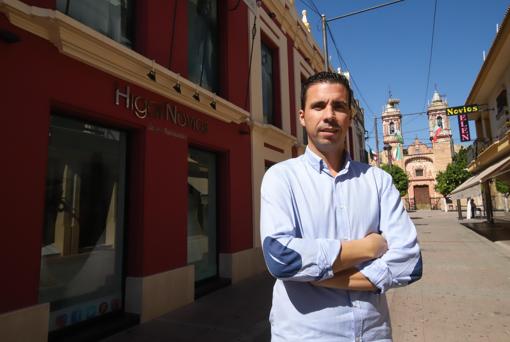 El gerente de Higar Novias, Manuel Hidalgo