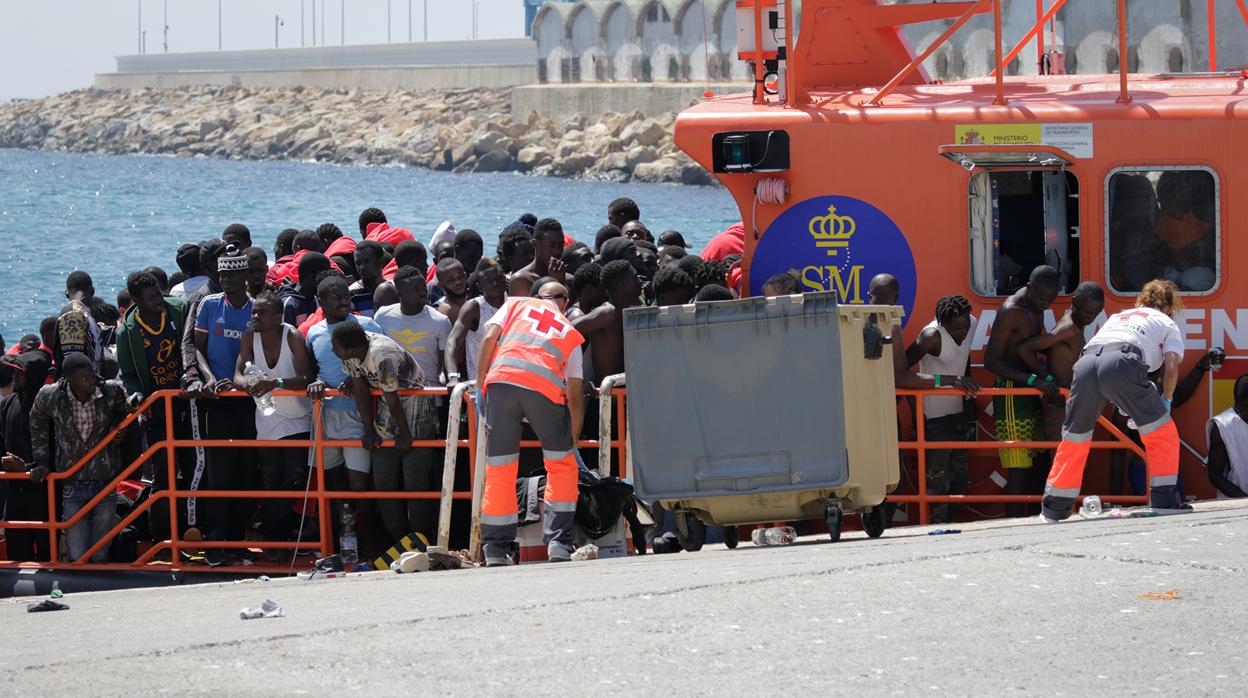Imagen de algunos de los inmigrantes llegados este fin de semana al Campo de Gibraltar.