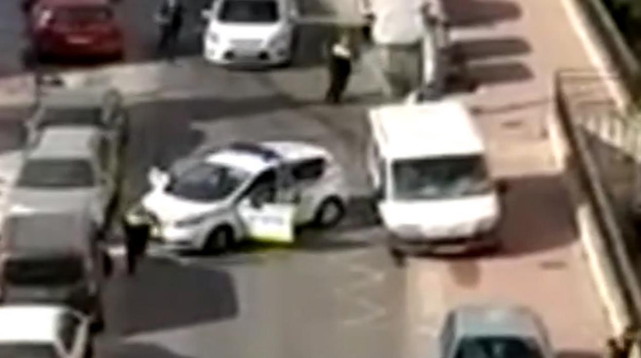 Fotograma del vídeo que muestra la persecución policial por las calles de Málaga