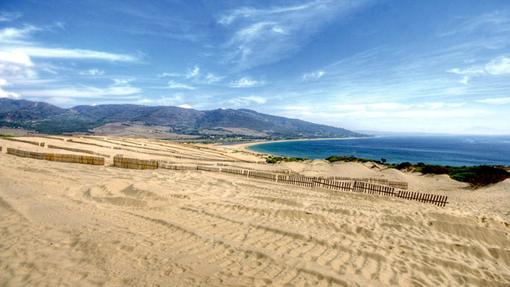 Con más de 4 kilómetros de arena blanca y una anchura media de 120 metros