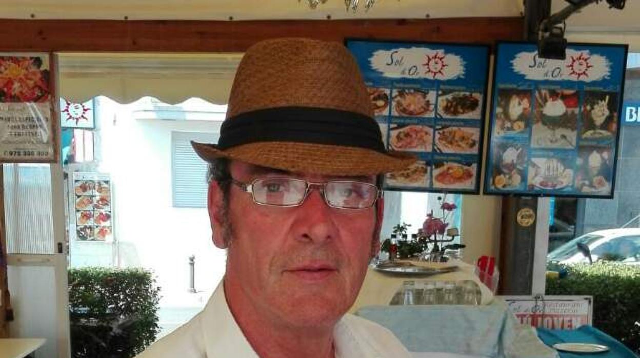 Manuel García, natural de Castro del Río, en su restaurante de Blanes (Gerona)