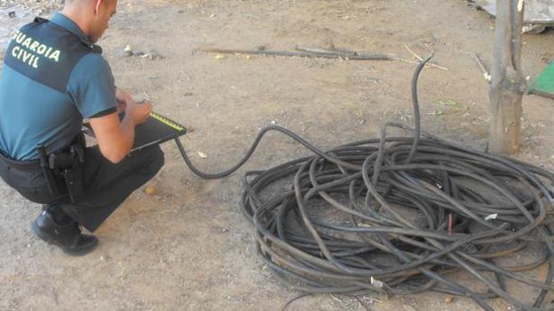 Atrapan al ladrón de cables que dejó sin teléfono a los 1.200 presos de la cárcel de Huelva