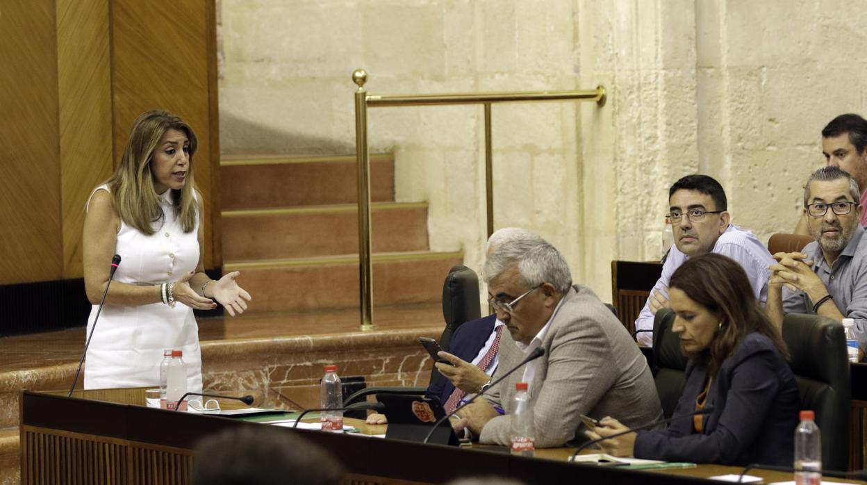 El consejero Ramírez de Arellano en su escaño del Parlamento durante la última sesión de control al Gobierno