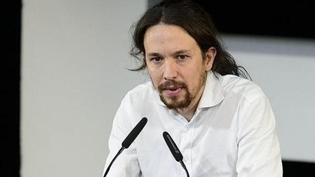Pablo Iglesias reprocha a Susana Díaz que quiera «estar en los zapatos de Pedro Sánchez»