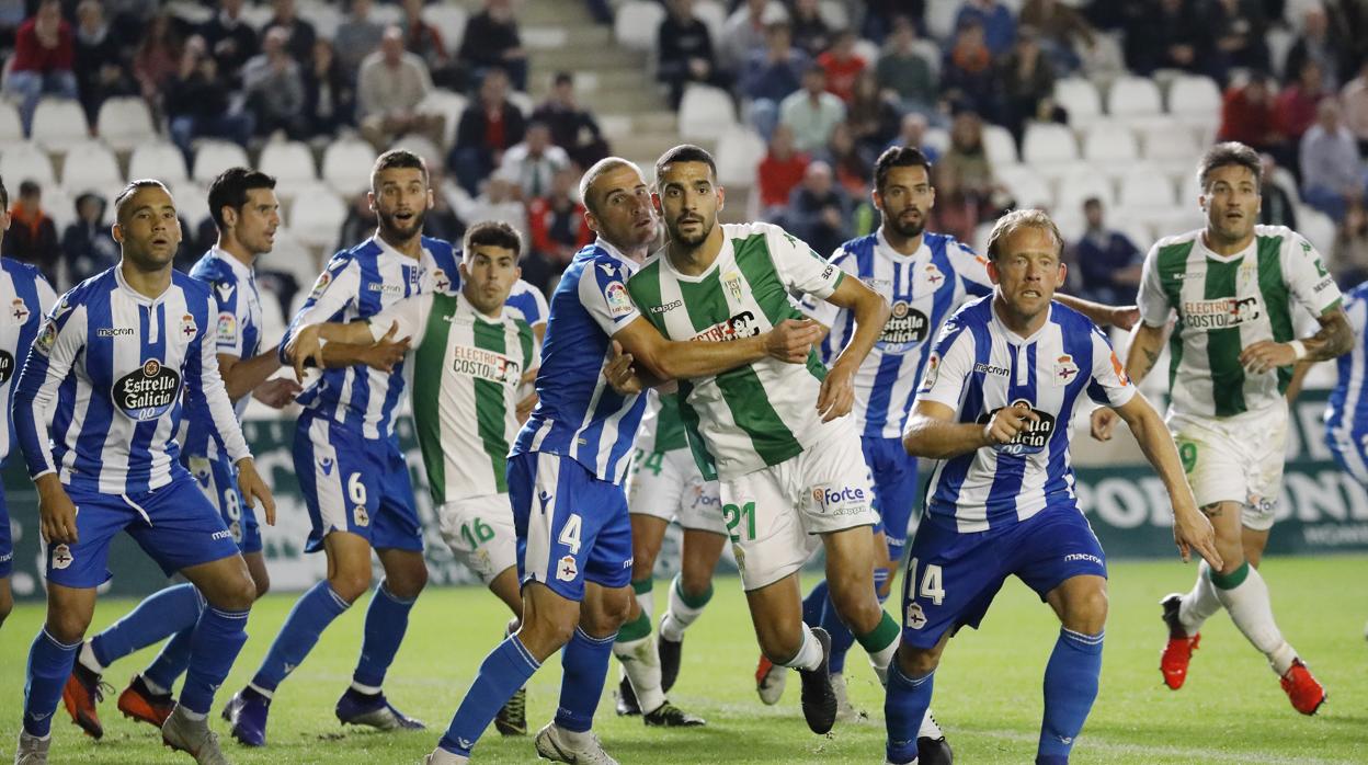 Vallejo y Quintanilla intentan un remate