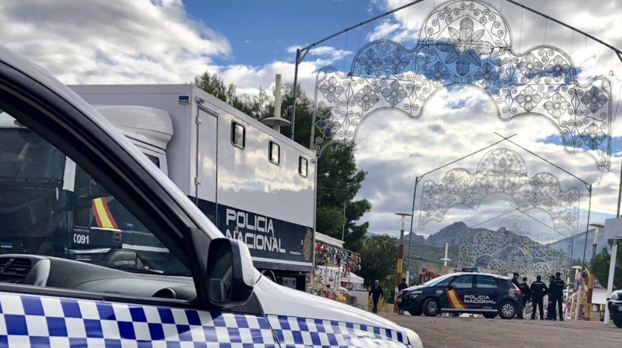 El vehículo de la Policía Local desistió de perseguir al coche de alta gama